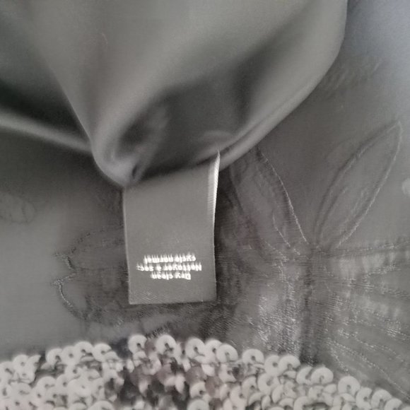 Little black dress Jessica size 6 with sequin trim - Picture 7 of 9